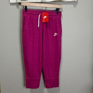 Nike Sweat Pants Joggers Capri Girls Size Xl or Women’s Size Small Pink NWT
